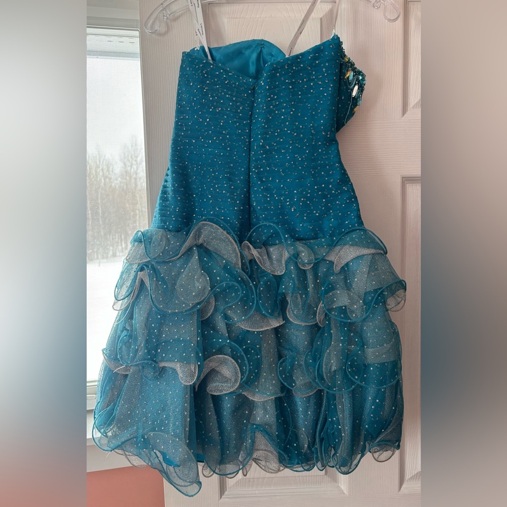 Hannah S Cocktail Dress - Picture 2 of 3